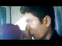 Amateur Indian kissing and sex tape
