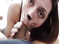 Teen argentine en cosplay félin